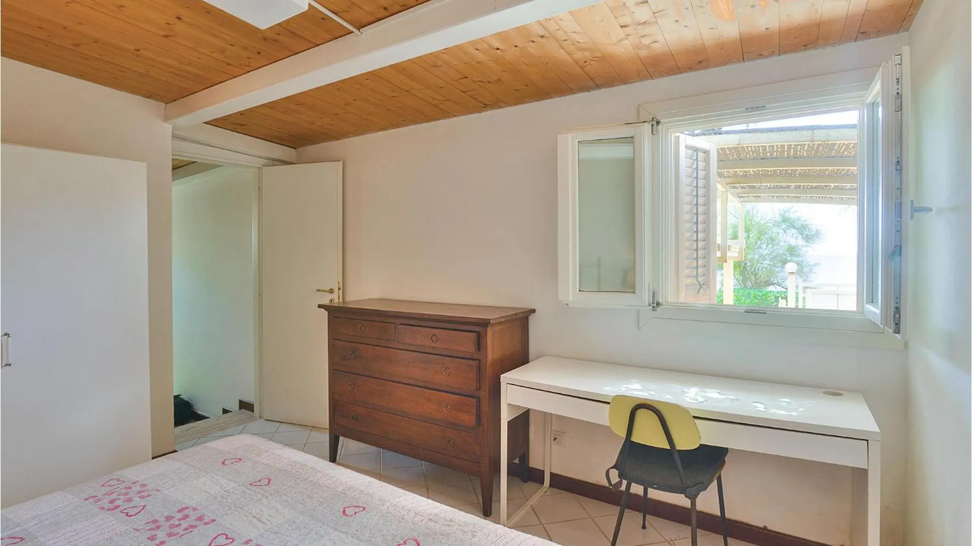 Holiday home Lovely Home In Fontane Bianche With Kitchen Italy