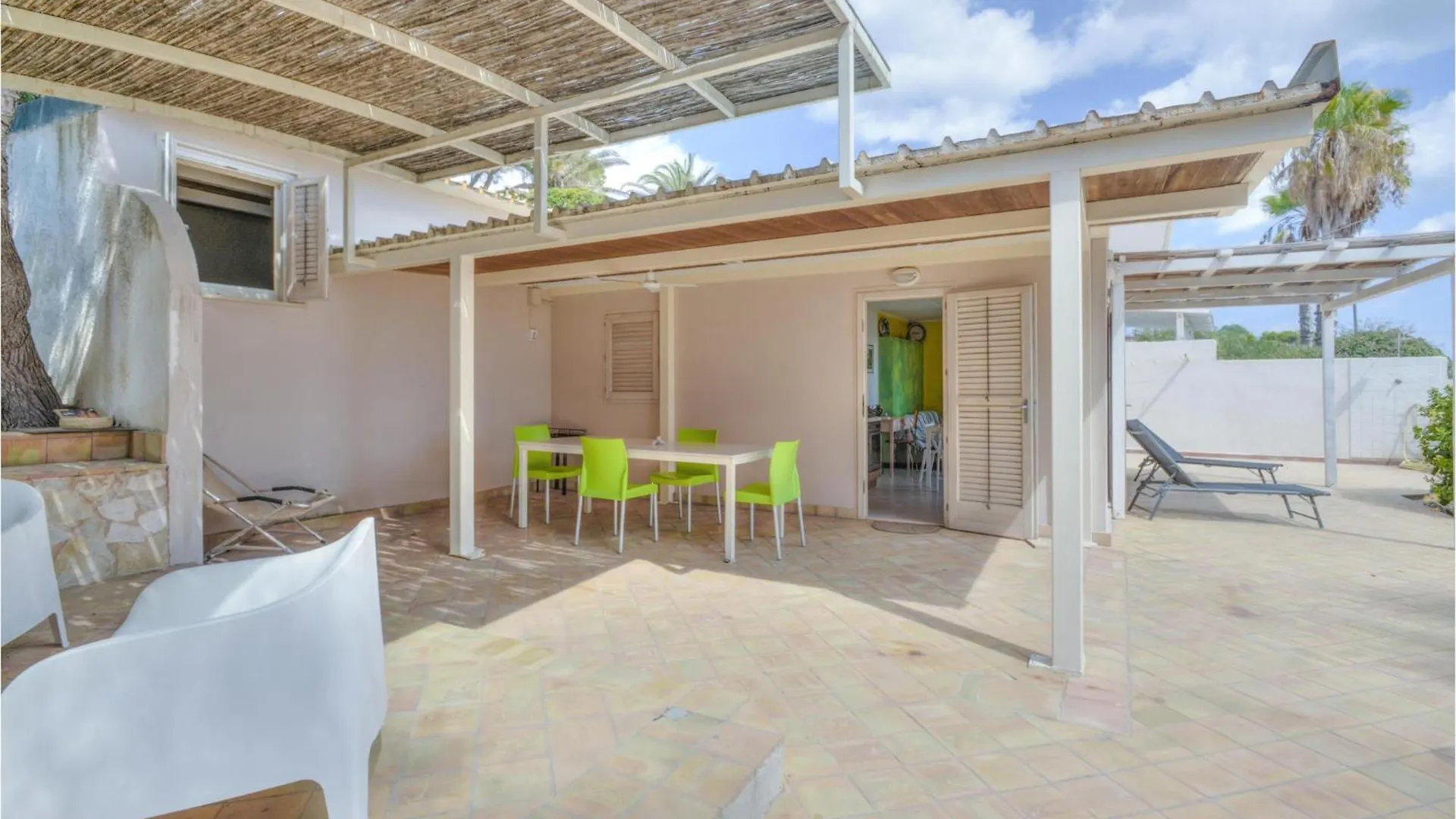 Lovely Home In Fontane Bianche With Kitchen 0*,  Italy