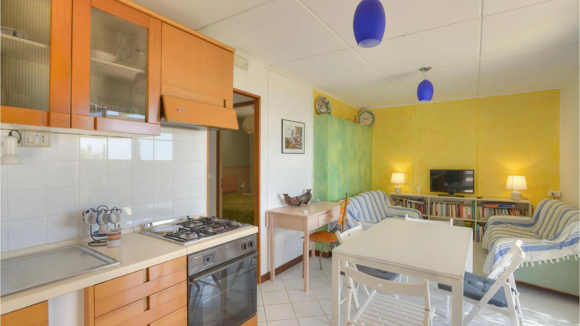 Lovely Home In Fontane Bianche With Kitchen