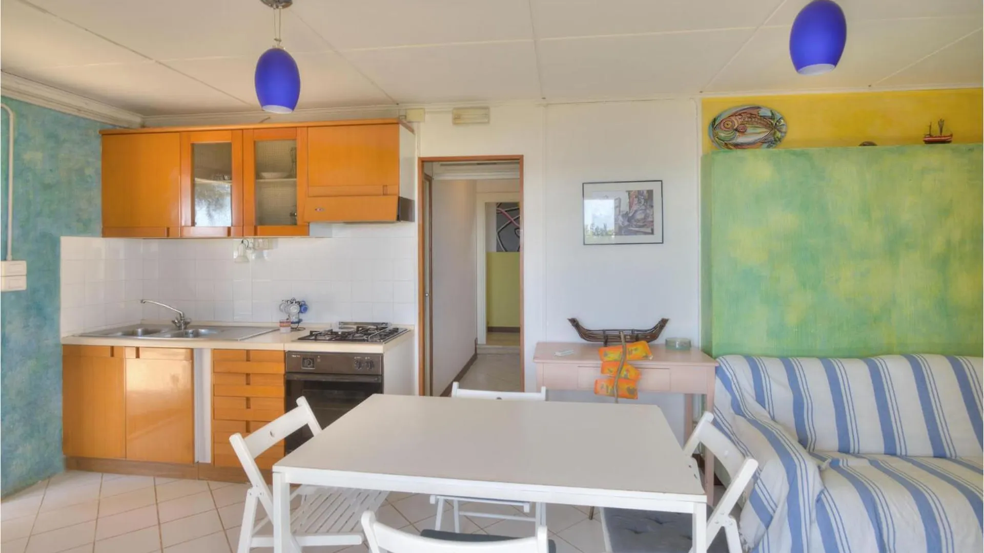 Lovely Home In Fontane Bianche With Kitchen 0*,